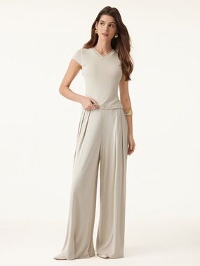 OGL Sandwashed
Sandwashed Mid Rise Pleated Wide Leg Palazzo Pant with Pockets